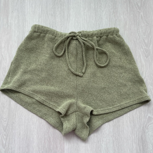 SABO cozy Knit Women's Shorts in Olive Green Size L - Picture 2 of 13